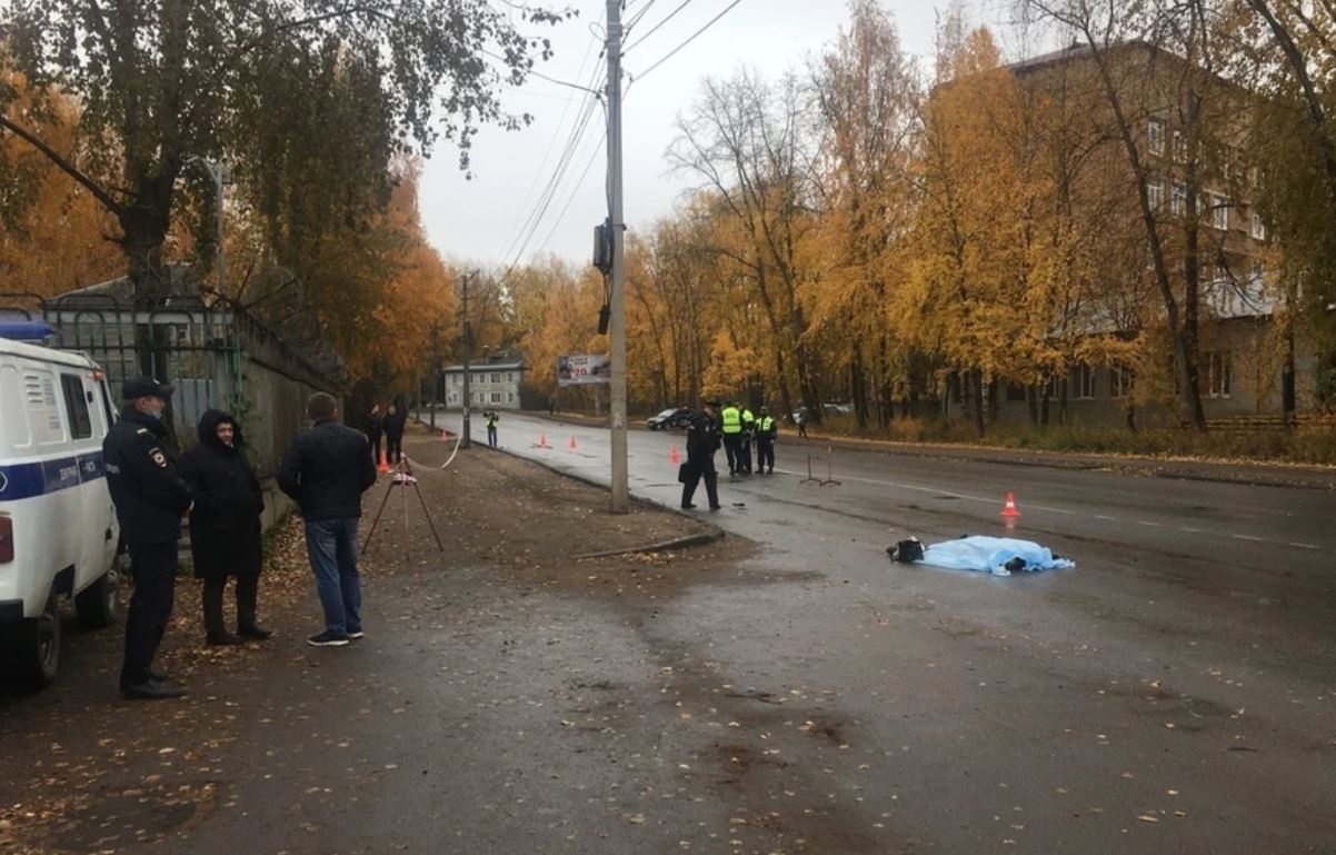 СК проводит проверку по факту смертельной аварии в Сыктывкаре - KP.RU